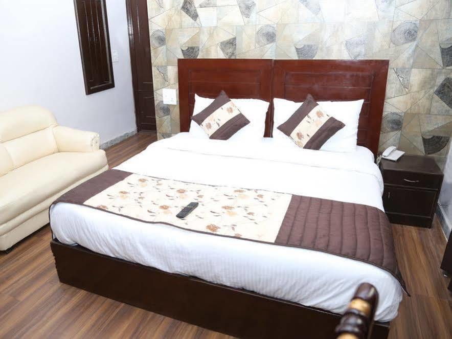 Pacific Inn Suryansh Hotel Gurgaon Exterior photo